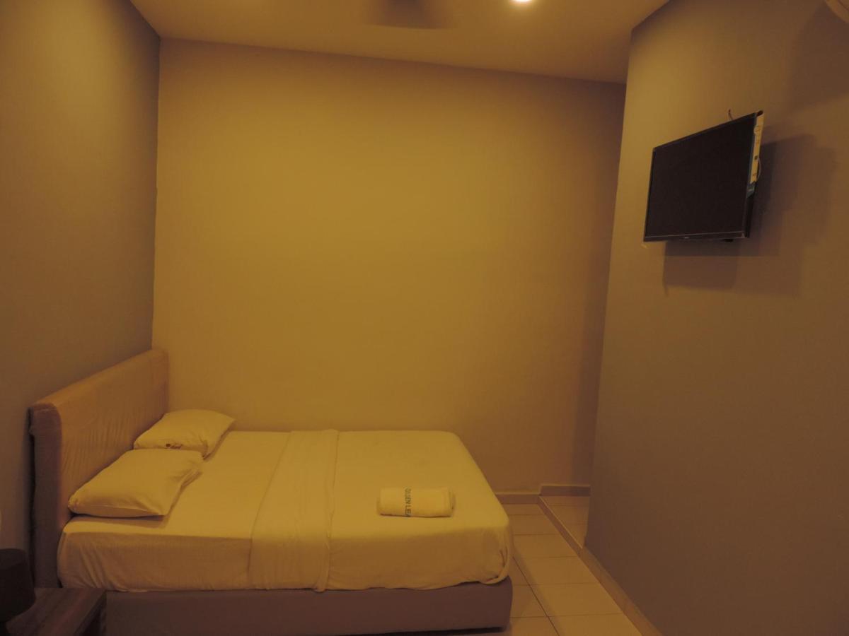 Golden Leaf Hotel Danga Bay Johor Bahru Esterno foto
