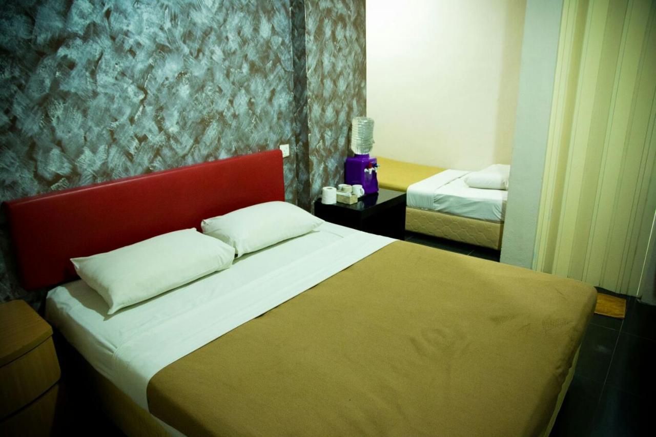 Golden Leaf Hotel Danga Bay Johor Bahru Esterno foto