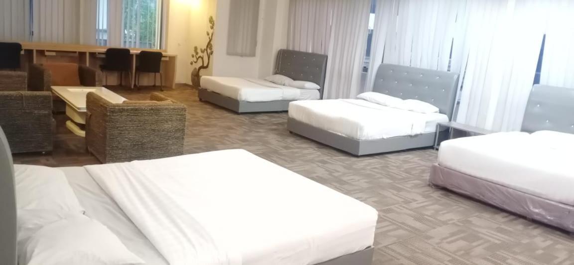 Golden Leaf Hotel Danga Bay Johor Bahru Esterno foto